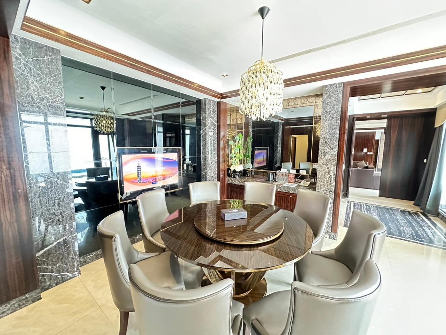 H Villa Inn Тайнань Экстерьер фото
