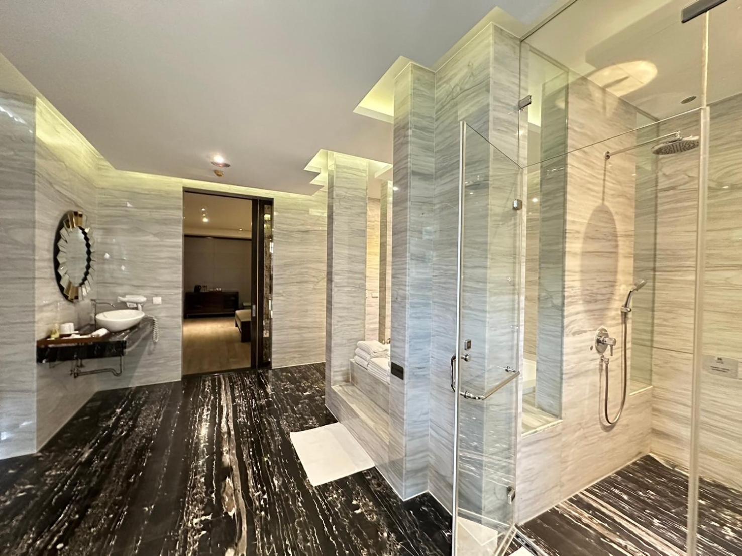 H Villa Inn Тайнань Экстерьер фото