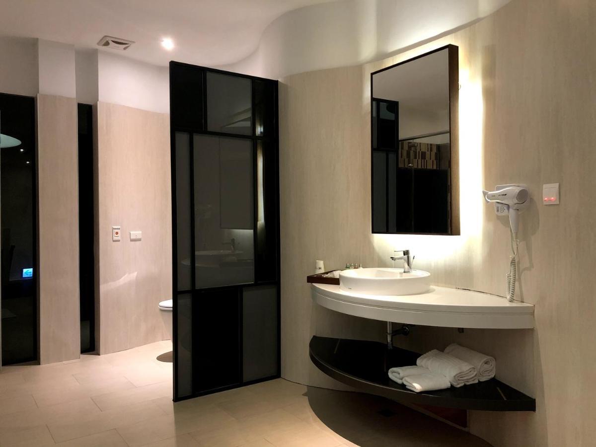 H Villa Inn Тайнань Экстерьер фото